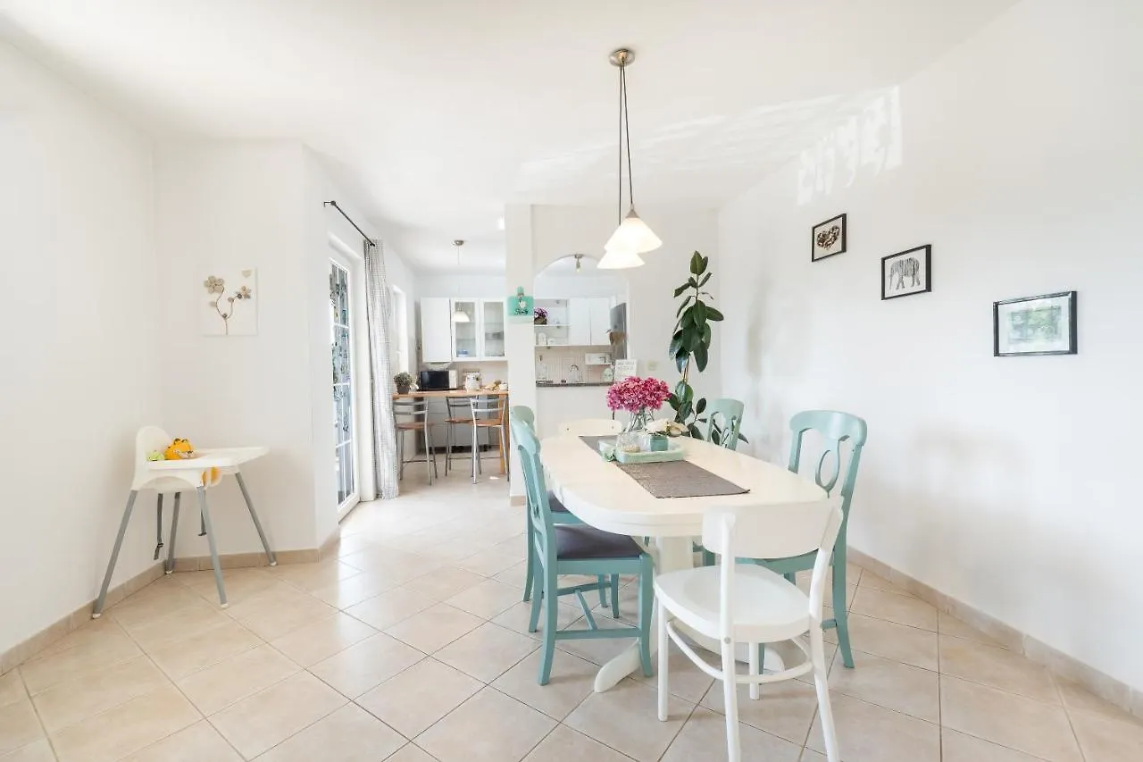 Apartman 6 + 2 Barban 0*,  Croatia