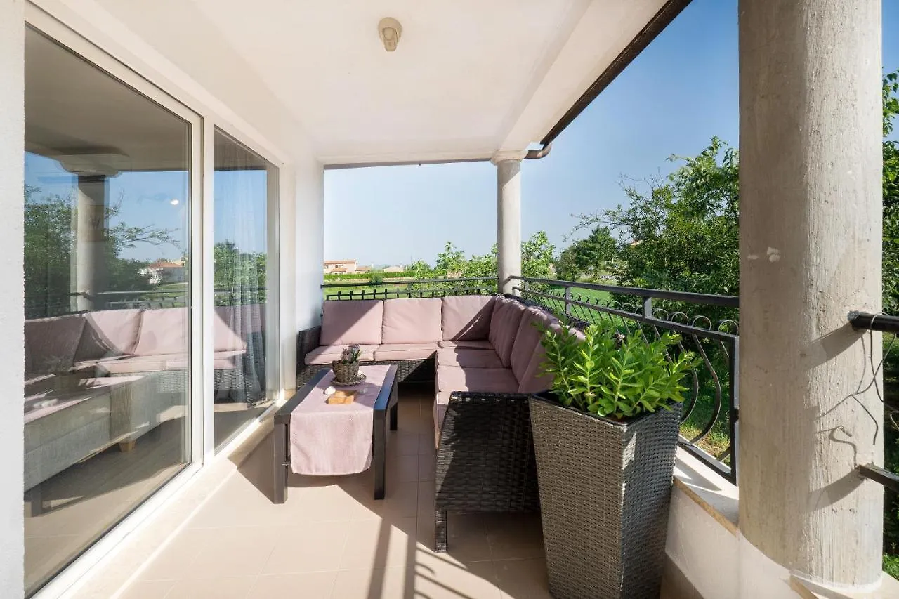 Apartman 6 + 2 Barban